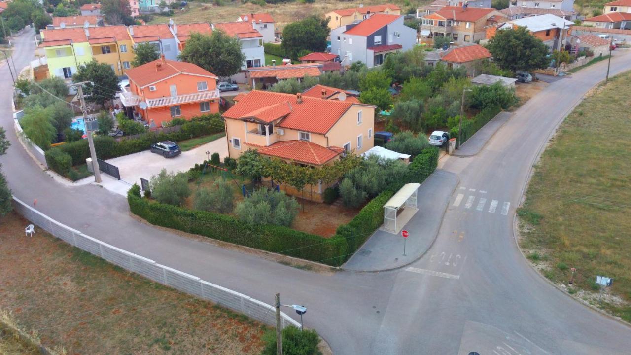 Comfortable Apartment Near Pula Marčana Eksteriør billede